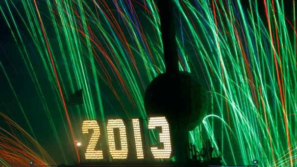 img_606X341_The-numbers-2013-are-illuminated-atop-1-Times-Square-revelers-celebrate-New-Year-New-York-RTR3C0PY (1)