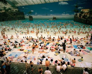 martin-parr-artificial-beach-coean-dome-miyazaki-japan-1996