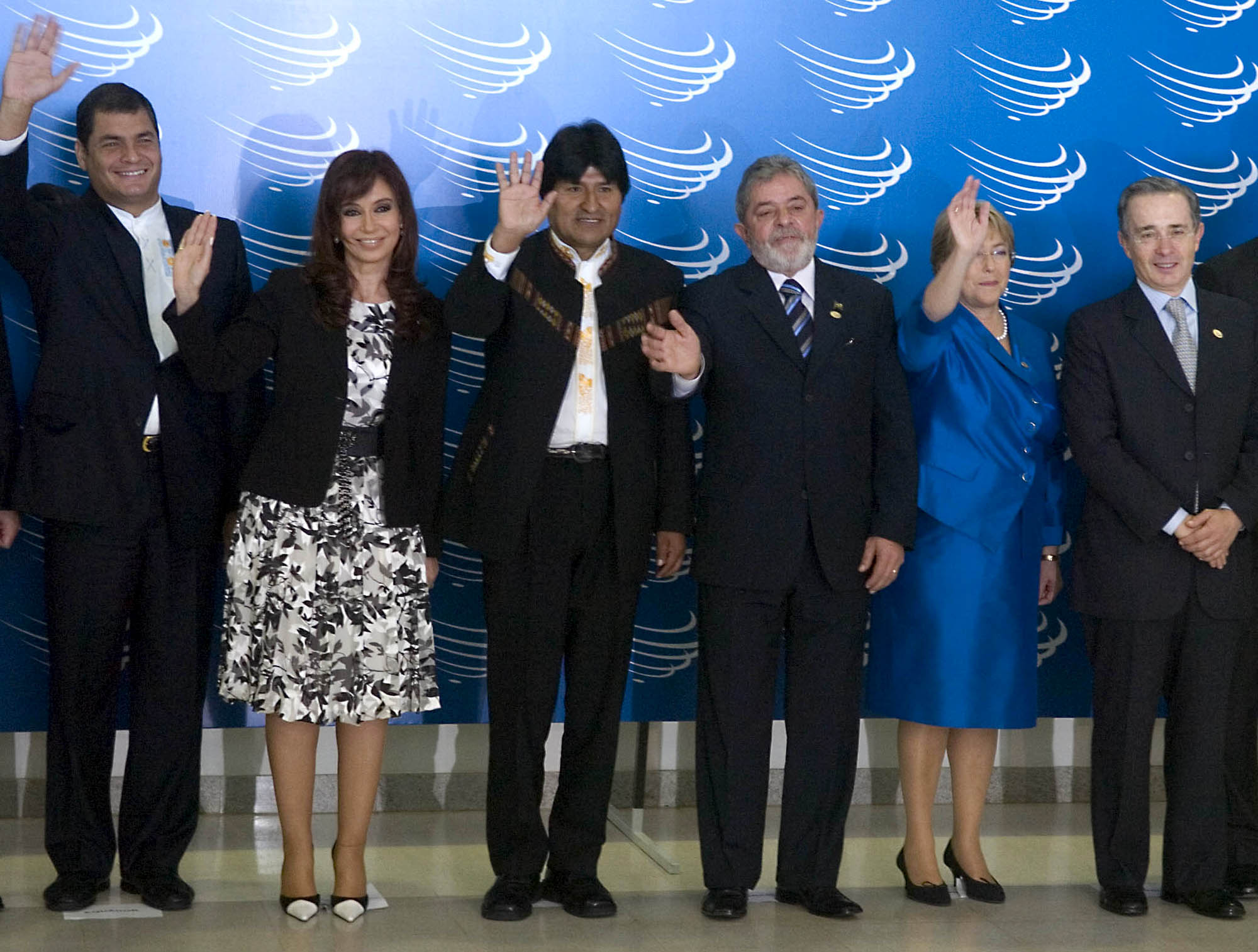 23-05-08 Brasil- Cumbre en Brasilia.